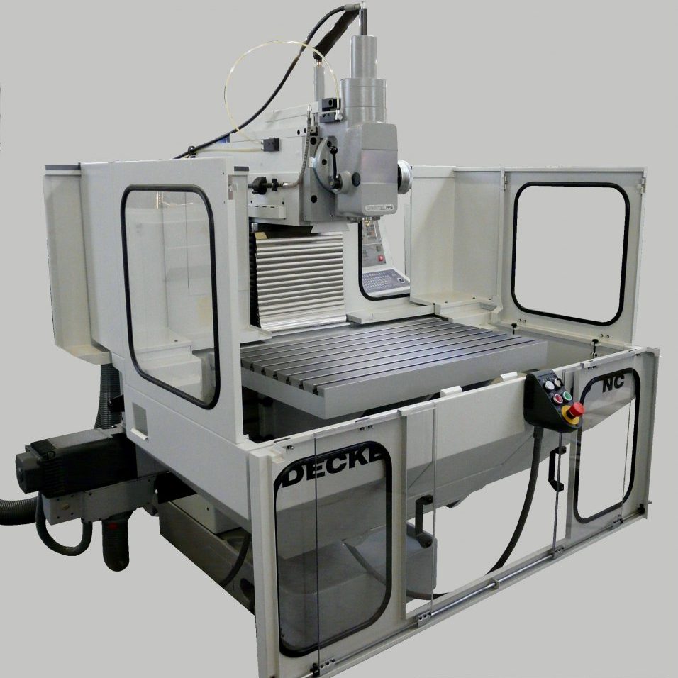 DECKEL FP3 NC 2803-100 MIT DECKEL DIALOG 4 STEUERUNG - von FPS generalüberholt - Bedienung CNC mit Handrad