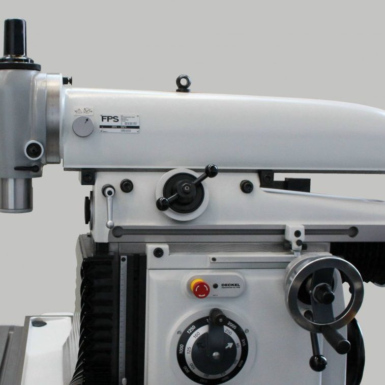 DECKEL FP2 2200 KONVENTIONELL mit Sonderverfahrweg X 500mm - von FPS generalüberholt - Bedienung manuell